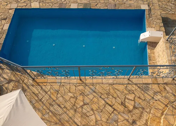 Sun And Stone Villa