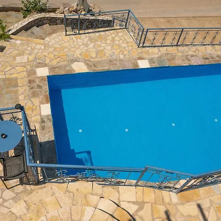 Вилла Sun And Stone *